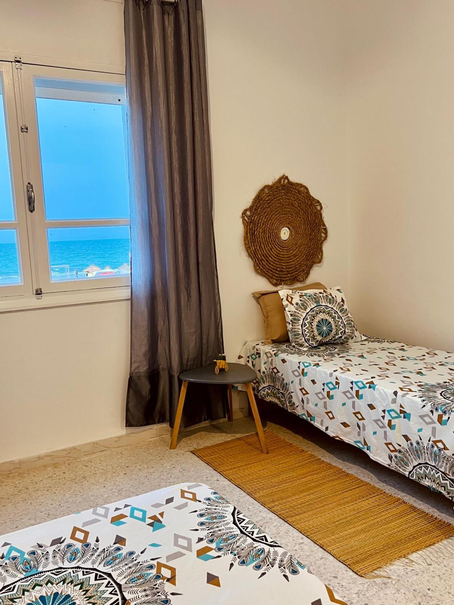 Appartement Vue De Mer Pied Dans L'Eau Gabes Экстерьер фото